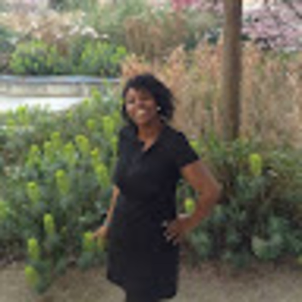 Meet your Posher, Dominique